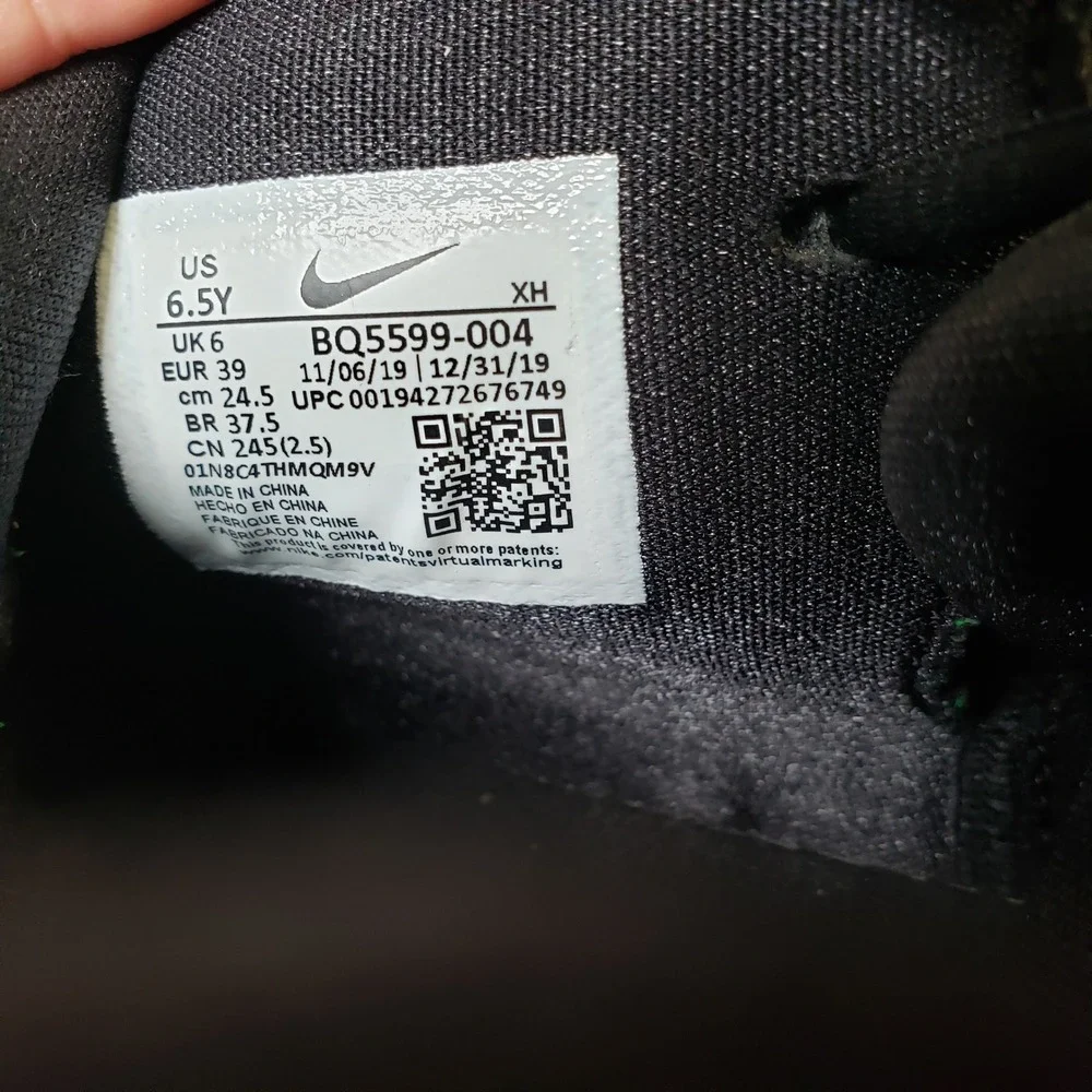 Nike size 5y